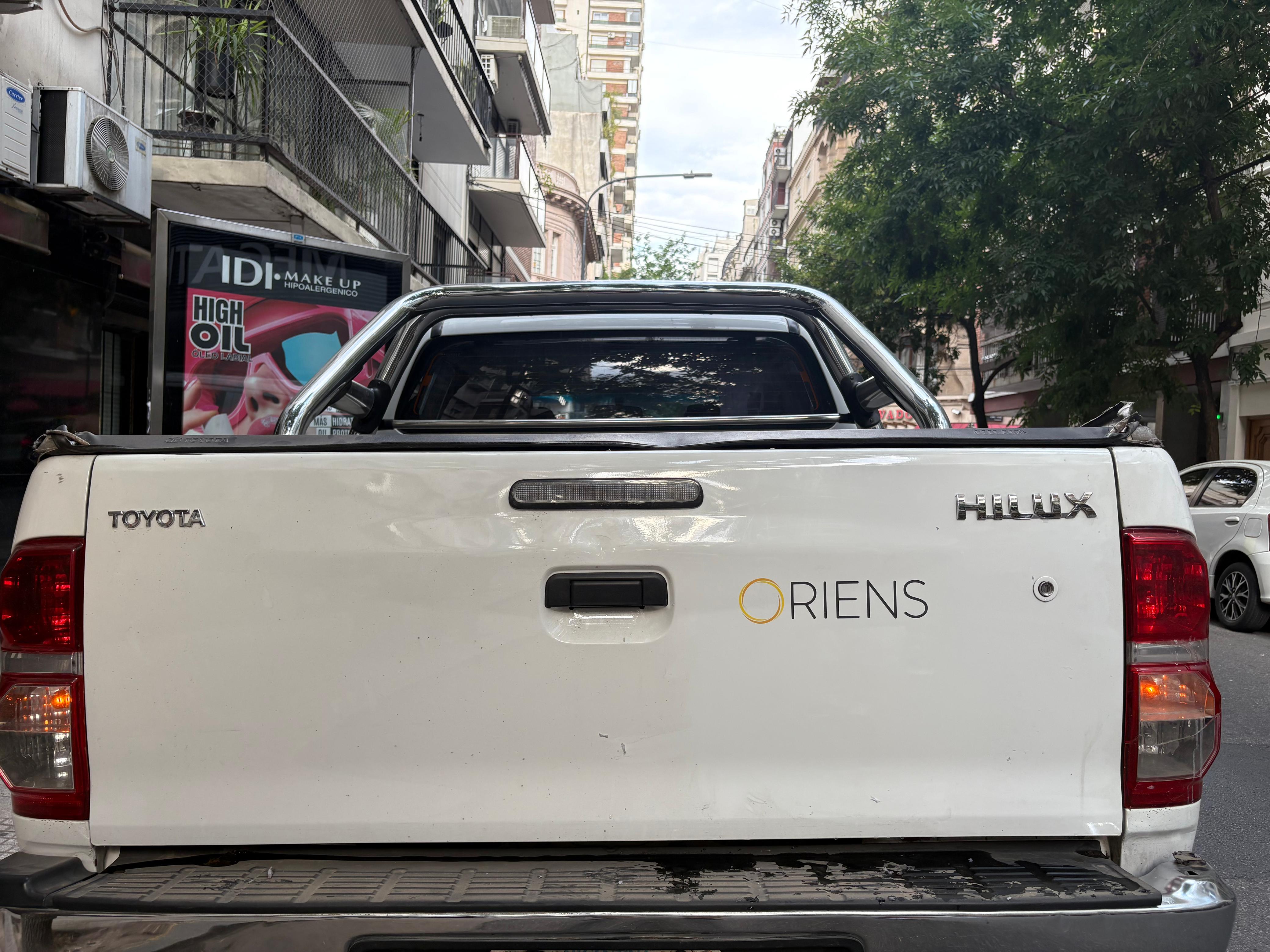 Categoría Básica — sticker en baúl